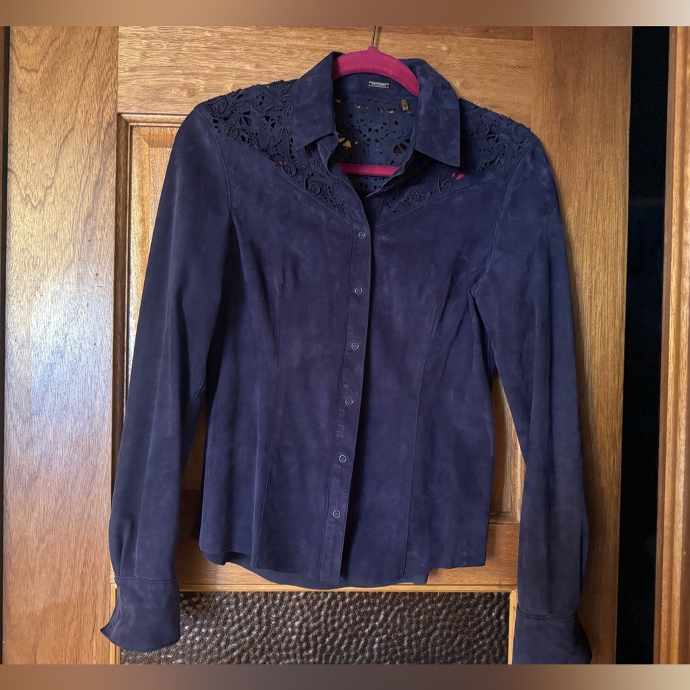 Elie Tahari 100% Lamb Suede Navy Blue Button Up Top Ayelet Laser Cut Size S